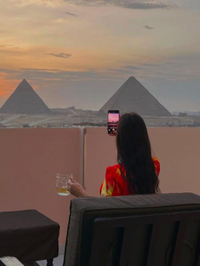 MOON Pyramids View Rooftop Hotel